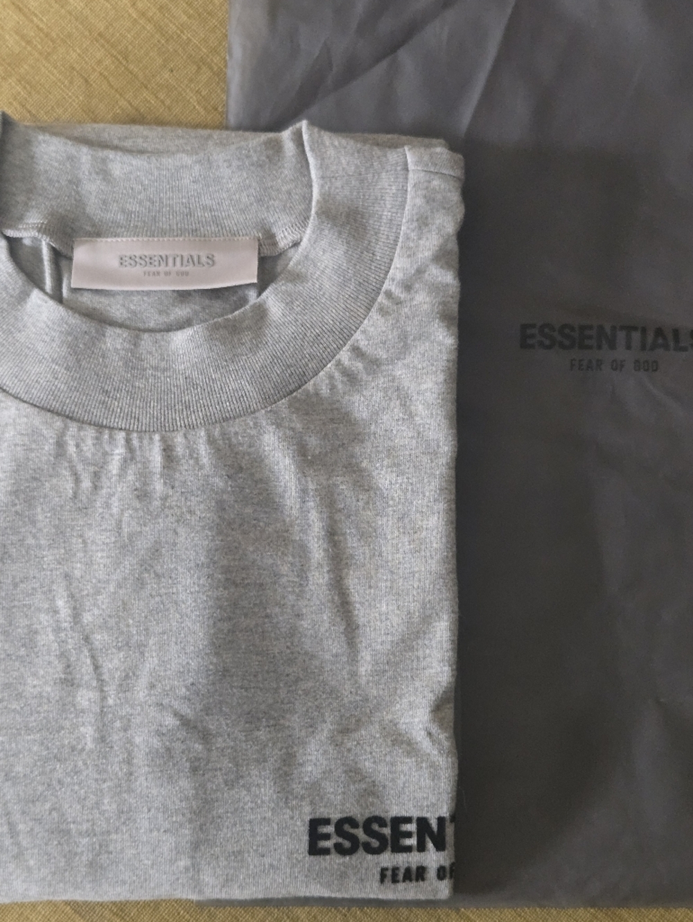 NWT Essentials Fear Of God Men's Dark Oatmeal Crewneck T-Shirt Size Large